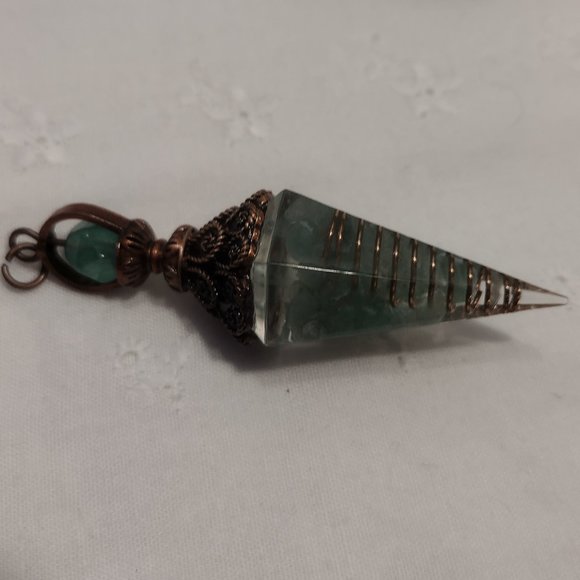 Green Aventurine Chip Crystal Pendulum - Picture 5 of 6